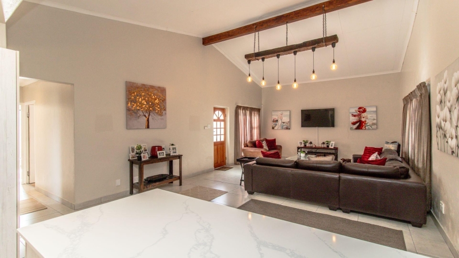 3 Bedroom Property for Sale in Franskraal Western Cape